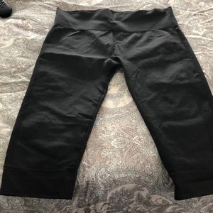Never worn lululemon leggings